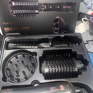 FoxyBae Black and Rose Gold Hair Styler